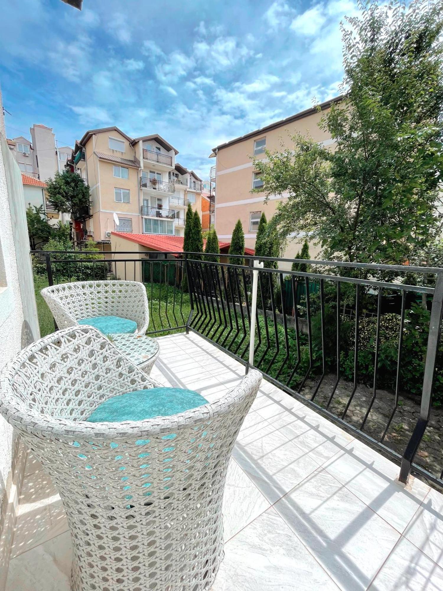 Makedonka Apartments Ohrid Bagian luar foto